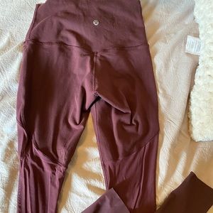 Lululemon Size 4 Maroon Tights